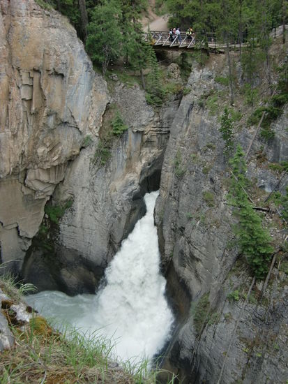 Sunwapta Falls