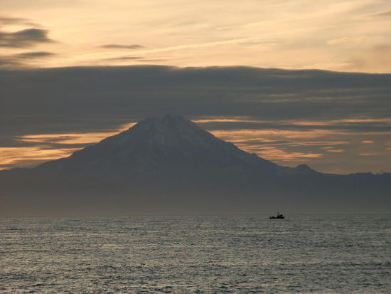 Beginn des Sonnenuntergangs am Mount Redoubt
