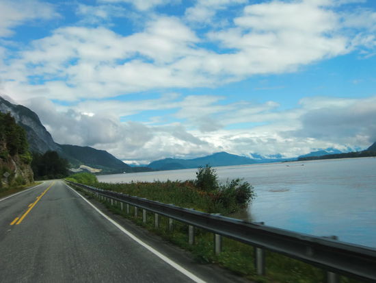 Bald erreichen wir Haines!