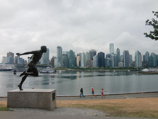 Toller Skyline-Blick vom Stanley-Park aus.
Viele Radfahrer waren hier unterwegs!