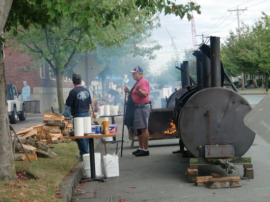 Vorbereitung zum BBQ am Morgen in Anacortes