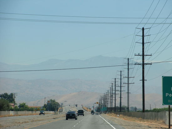 In größter Hitze sahen wir in der Ferne die Berge!