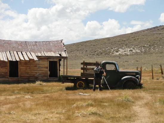 Der Besitzer von früher würde sich wohl heute am Kopf kratzen!! Was gibt es dann an meiner alten Schrottkiste zu fotografieren!!???