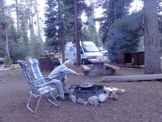 Grillen auf dem Campingplatz im NP