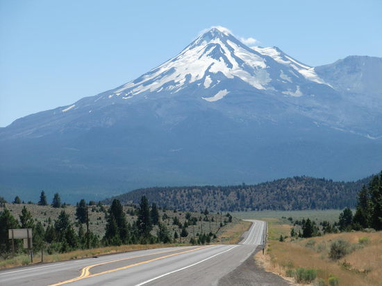 Mount Shasta!
Was bist Du doch für ein wahnsinnig schöner Anblick!!!