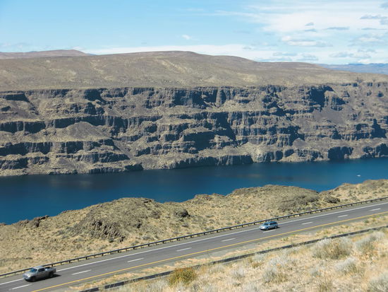 Wir fahren nach Norden und die Landschaft sieht aus als wären wir bereits ganz unten im Süden der USA!