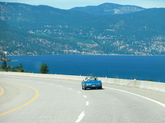 Am Okanagan Lake soll es aussehen wie am Gardasee!
Kommt hin wie man sieht!
Überall waren Obstverkaufsstände und es wurde auch viel Wein angebaut. Hauptsächlich Inder verkauften hier die Waren.
