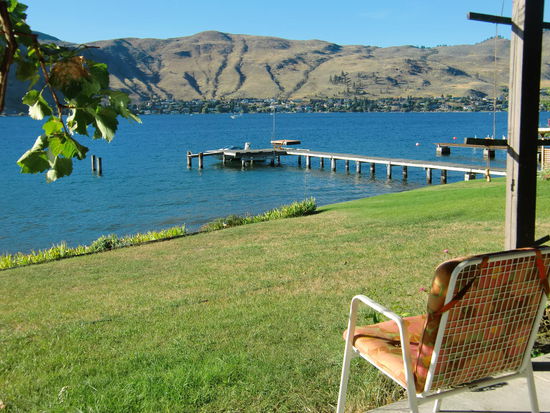 Blick von Karls Terrasse auf das andere Ufer. Das sah dann nicht so aus wie am Gardasee, denn auf der anderen Seite gab es nur stacheliges Wüstengebüsch.
Wir haben so richtig gefaulenzt! Die 3 Tage waren genau richtig!  So war das alles hier optimal und die beiden 'Jungs' haben sich ganz toll um uns gekümmert!!!!!!!!!!!!!!!!!!!!!!!!!!!!!!!!!!!!!!!!!!!!!!!!!!!!!!!!!!!!