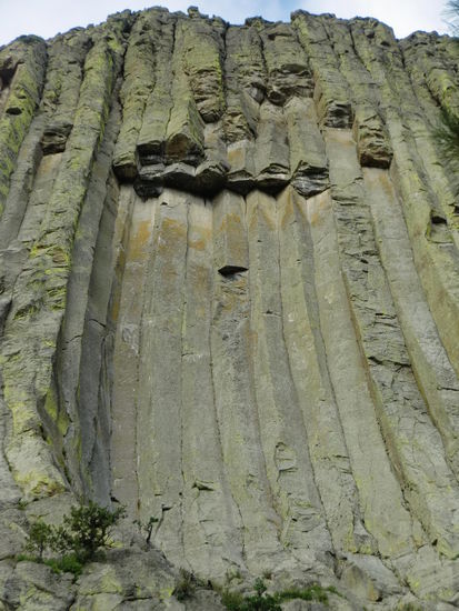 Es brechen ja immer mal wieder Stücke vom Felsen ab.
Da möchte ich kein Kletter sein und im Felsen hängen!
