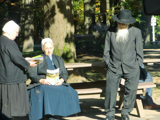 Ich nehme an, daß diese Menschen etwas anders leben als wir!
Fotografiert  auf einer Rest Area in Pennsylvania