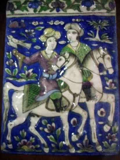 Wunderschöne Kachelarbeit mit 2 Reitern auf Schimmeln. Vank-Museum in Esfahan. 9. April 2013.