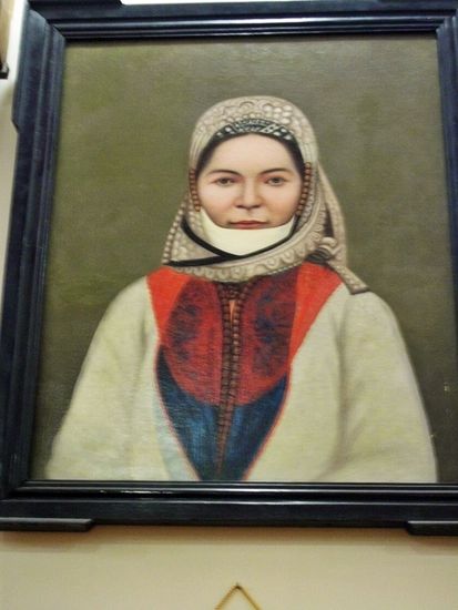 Bildnis einer Armenierin mit typischer Volkstracht des 19. Jahrhunderts. Vank-Museum in Esfahan.