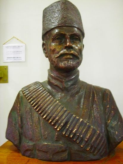 Büste Yeprem Khan Davidians im Vank Museum. Yeprem (Ephraim) Khan Davidian war ein armenischer Revolutionsführer und iranischer Nationalheld zu Beginn des 20. Jahrhunderts.