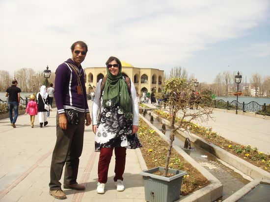 Täbris, El-Goli Park, Blick auf den El-Goli Restaurant Pavillon im Hintergrund.