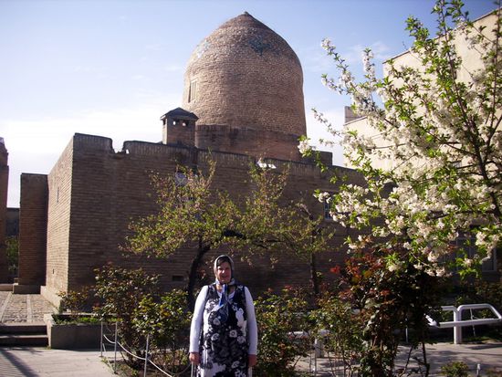Das Esther und Mordechai Mausoleum in Hamadan. In dem Grabmal sollen die Achämeniden-Königin Esther und Frau von Xerxes (Ahasveros) I. und ihr Onkel Mordechai begraben sein. 7. April 2013