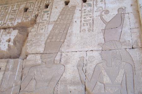 wunderschöne Malereien und Reliefs aus dem 6. Jh. n. Chr.