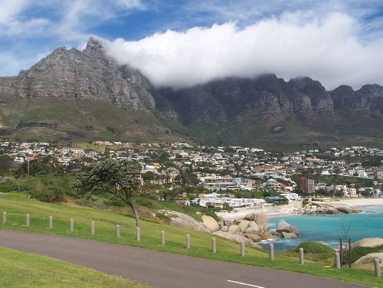 Camps Bay mit den 12 Aposteln - auf der Kaprundfahrt