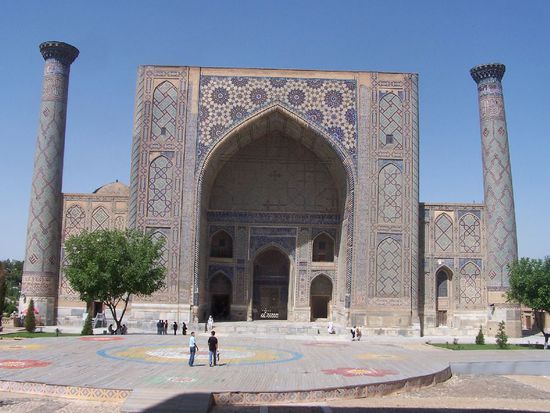 die aelteste Medrese am Platze