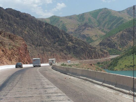 Berge rechts und links