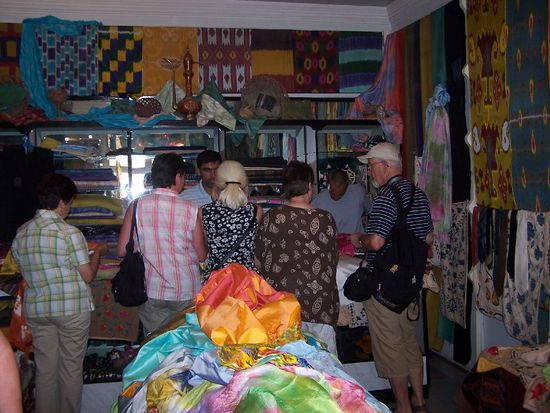 und hier werden die fertigen Produkte gekauft