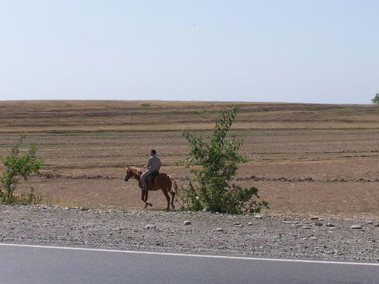 Reiter begegnen uns immer wieder in Kirgistan