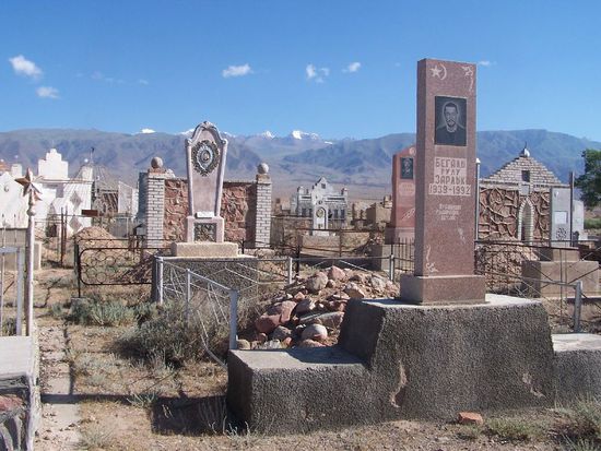 ein kirgisischer Friedhof
