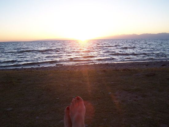 Sonnenuntergang - laessig aus dem Liegestuhl fotografiert
