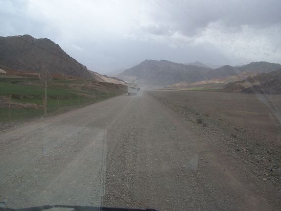 die wunderschoene Schotterstrasse