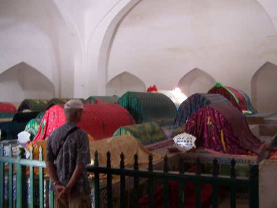 5 Generationen der Familie Hoja sind hier begraben
