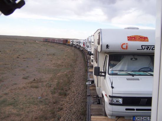 alle Wohnis stehen brav in einer Reihe(bleibt ihnen auch nichts anderes uebrig)