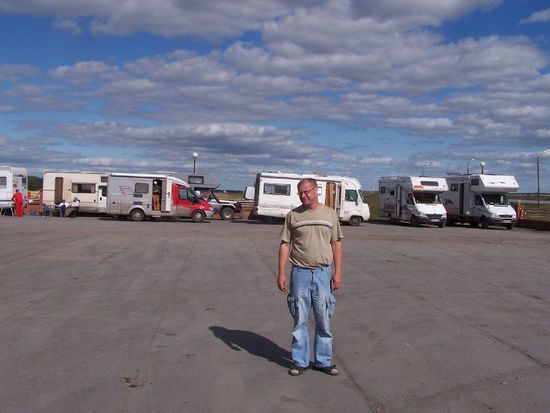 Stellplatz in Barabinsk, Valerie hat uns eingewiesen