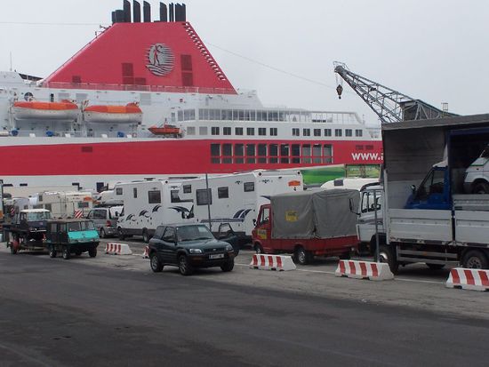 Wir warten auf die Ueberfahrt