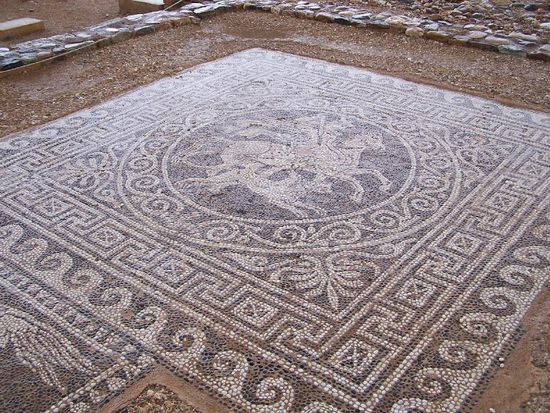 Olinthos das Mosaik aus dem 5. Jh. v. Chr.