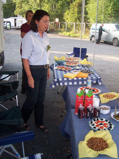 und die Leckereien für dei Fete am Spätnachmittag - wieder in Russland