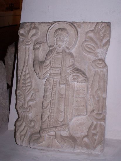 Relief von 1235, habe ich heimlich berührt