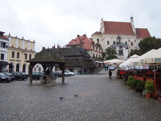 der Marktplatz mit der Bartholomäuskirche