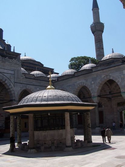 Beyaz&amp;#305;t Moschee