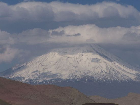 der erste Blick auf den Ararat