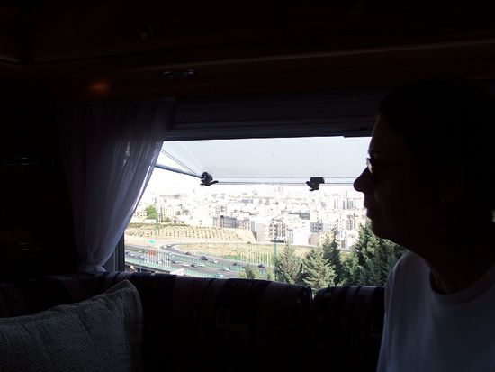 Blick auf Teheran aus dem Wohnmobil