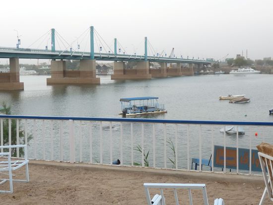 von "unserer"Terrasse auf den blauen Nil