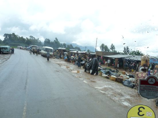 auch im Regen wird verkauft