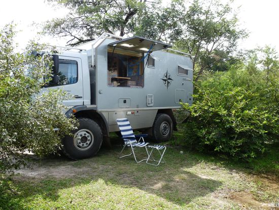 wir stehen direkt am Okawango