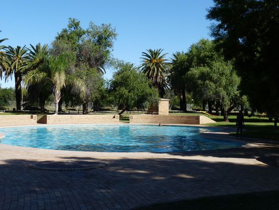 der Swimmingpool in Upington