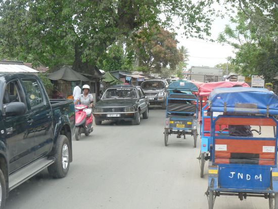 Pousse-pousse und Rikschas in Tamatave