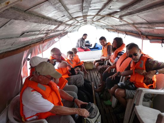 es geht hinueber zum Ony-Hotel