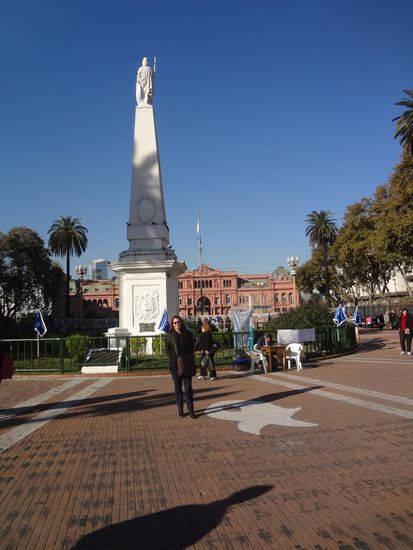 der kleine Obelisk am Plaza de Mayo