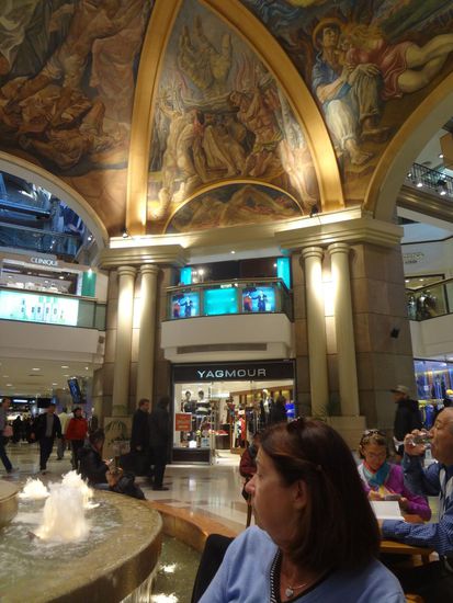 Galerias Pacifico - ein Einkaufstempel