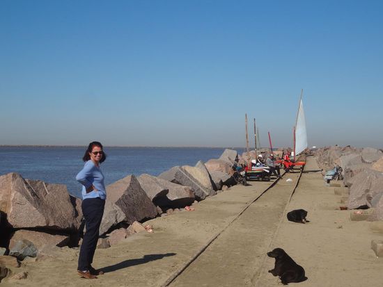 hier gehts los, um die 4 km bis zum Ende der Mole zu fahren