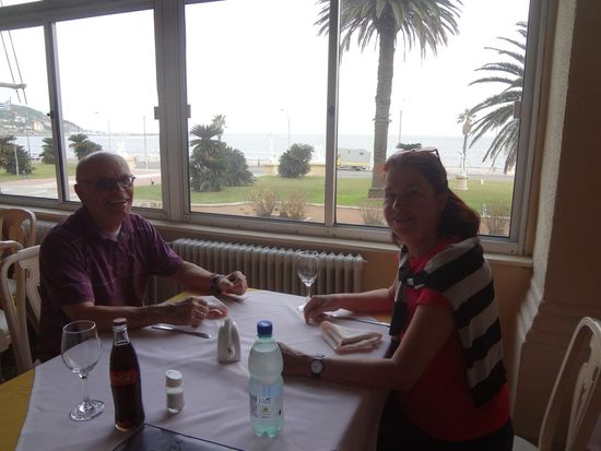 wir warten auf das Essen