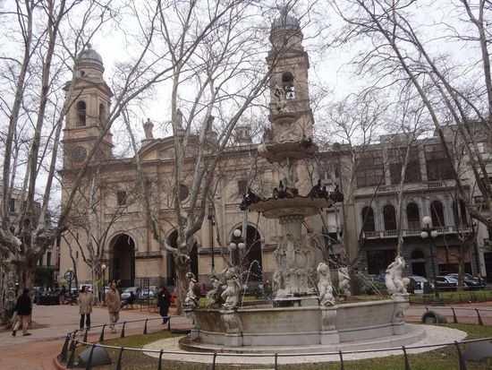 Die Kathedrale wurde 1790 - 1804 erbaut. Der Turm wurde erst später gebaut.
